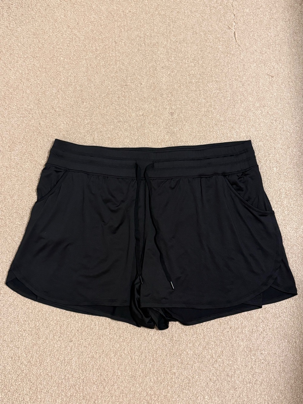LIVI 2-Layer Wicking Active Shorts, Size 26/28